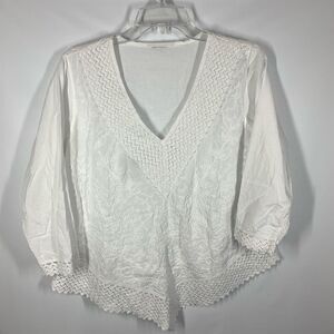 Embroidered 3/4 sleeve V Neck White Blouse Size Medium